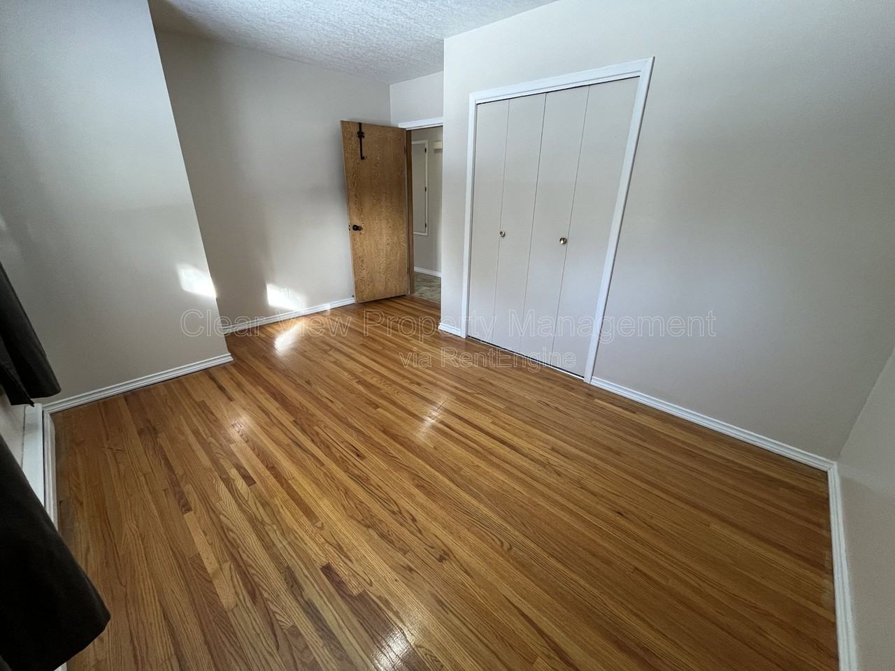 1009 18 St N - Photo 7 of 24