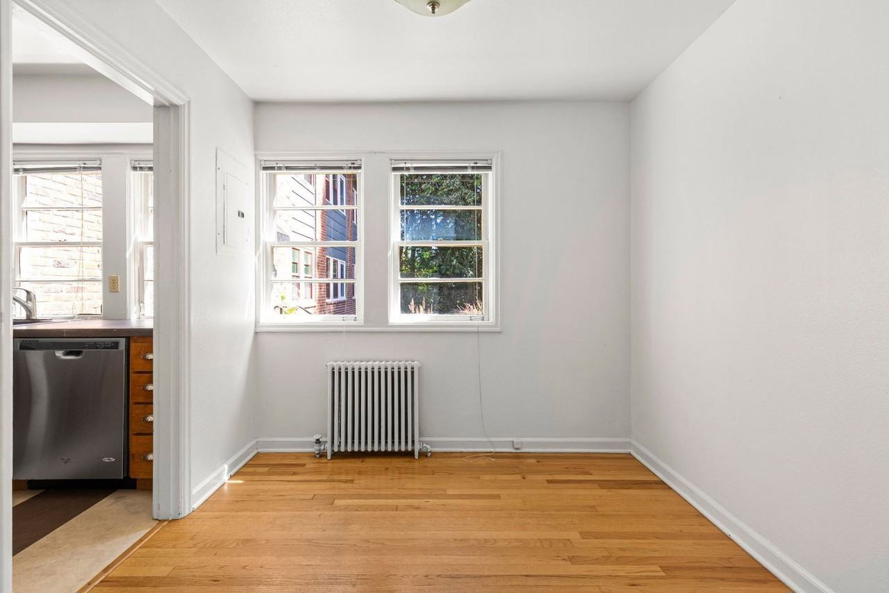 235 Ne 61st Ave #36 - Photo 5 of 19