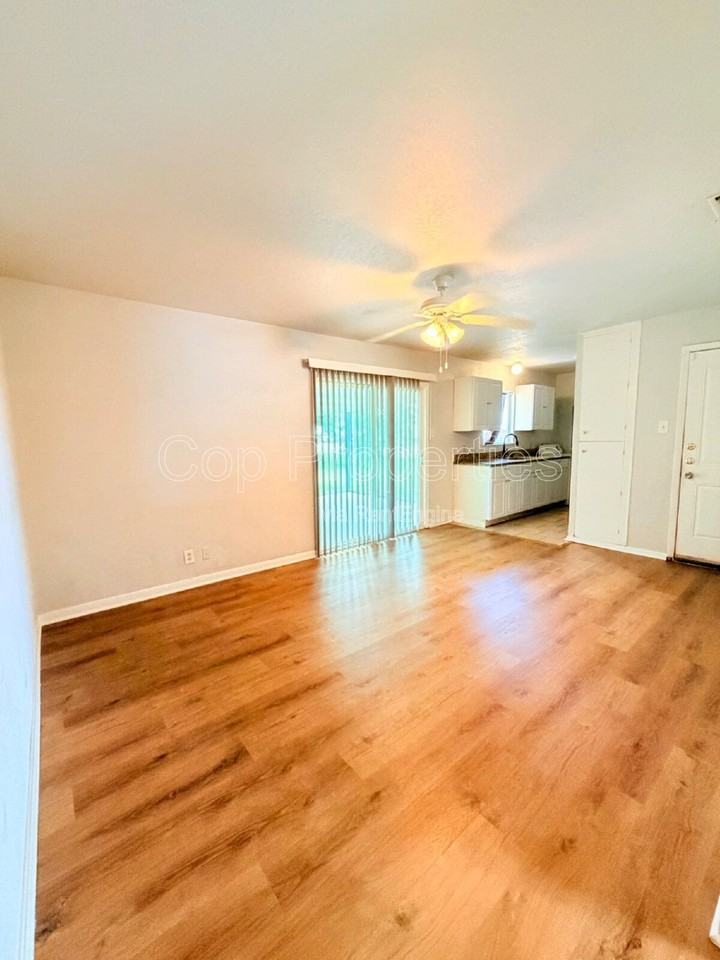 827 Dunwoodie Dr - Photo 5 of 15
