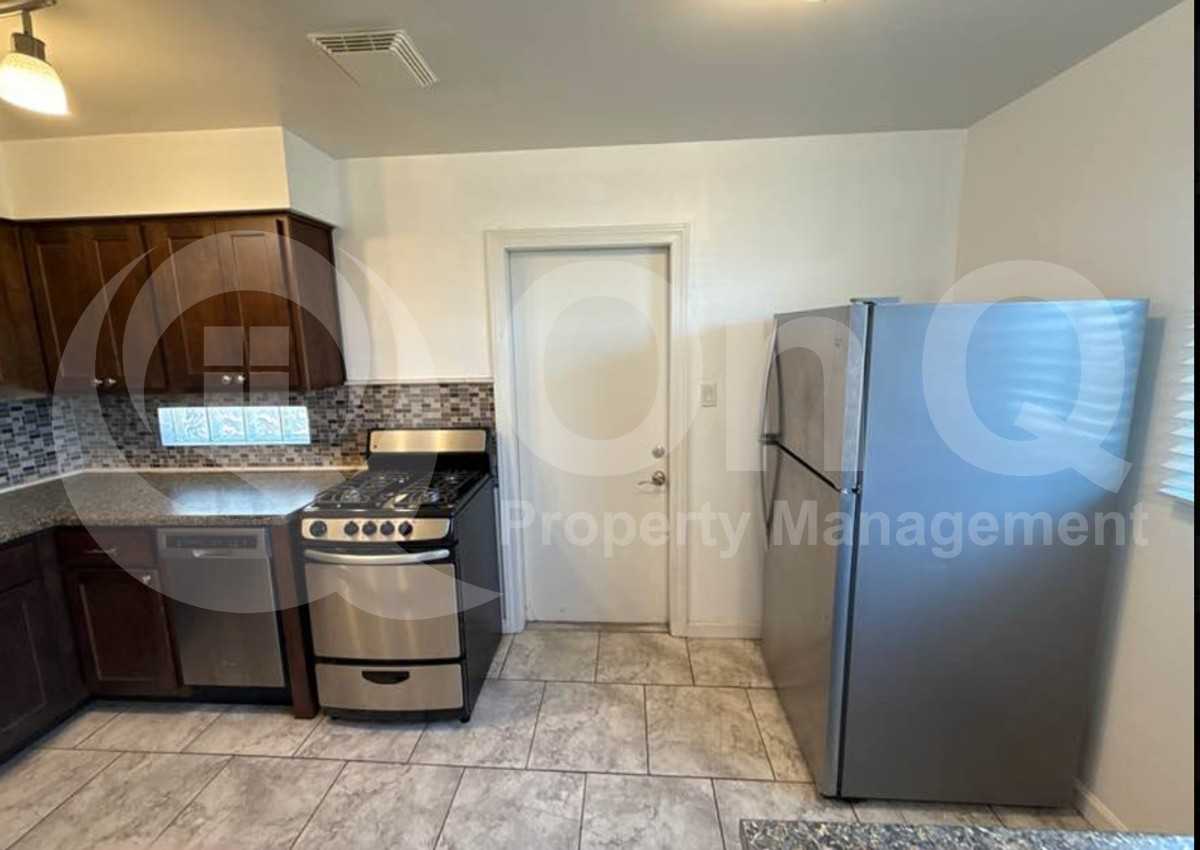 2620 E Turney Ave #1 - Photo 6 of 9