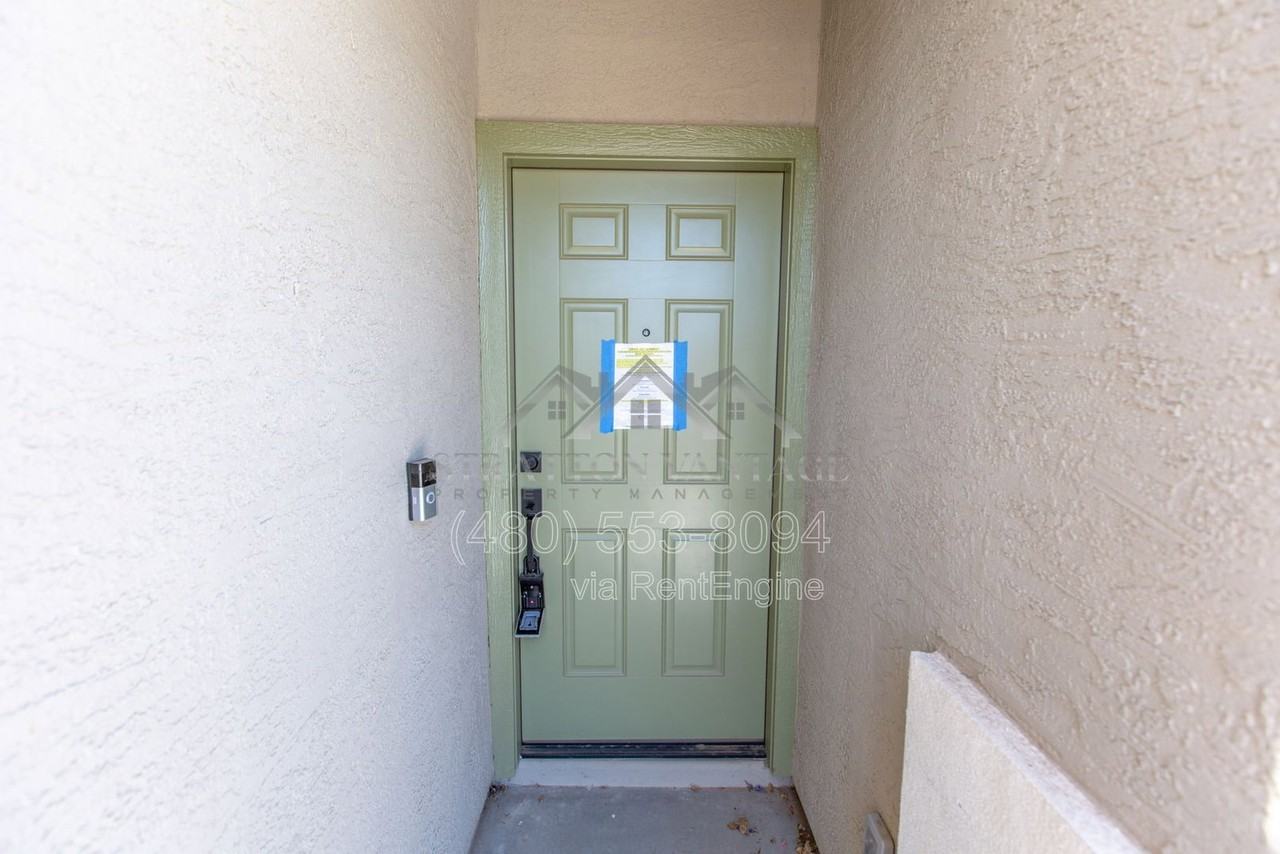 2547 N Kenna Pl - Photo 5 of 40