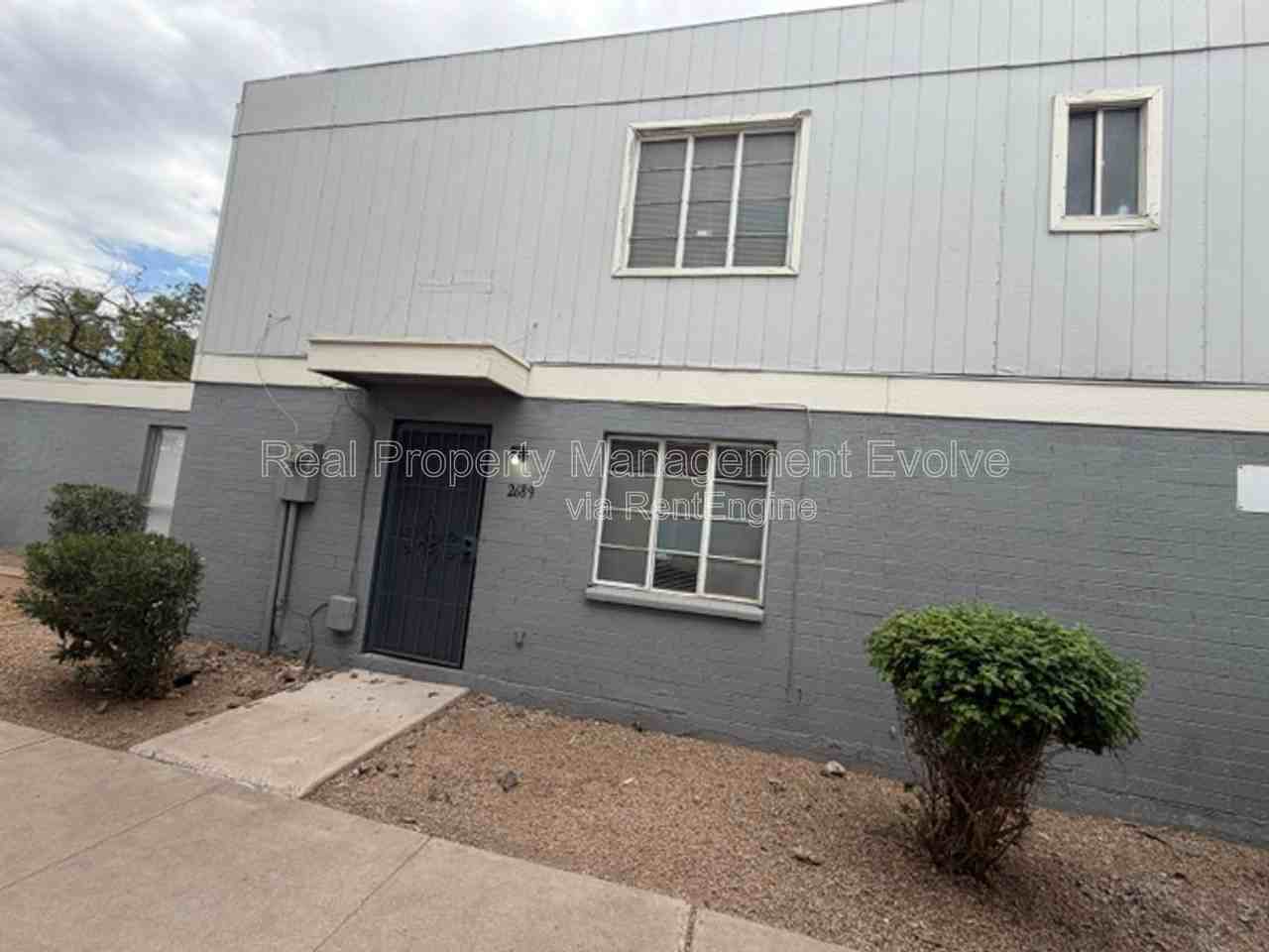 2689 W Ocotillo Rd - Photo 5 of 26