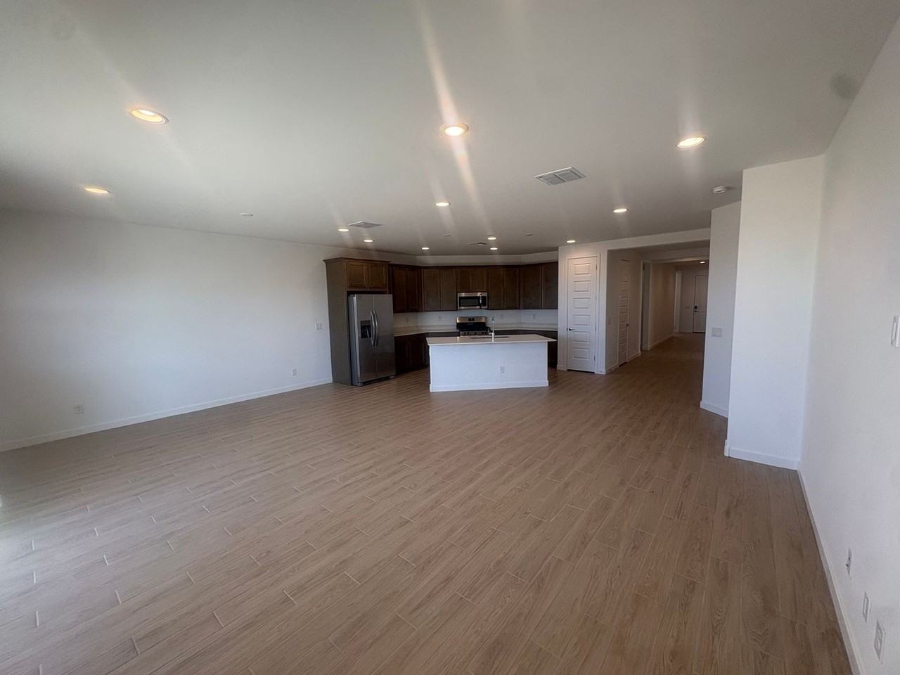 19214 W Marissa Dr - Photo 3 of 17