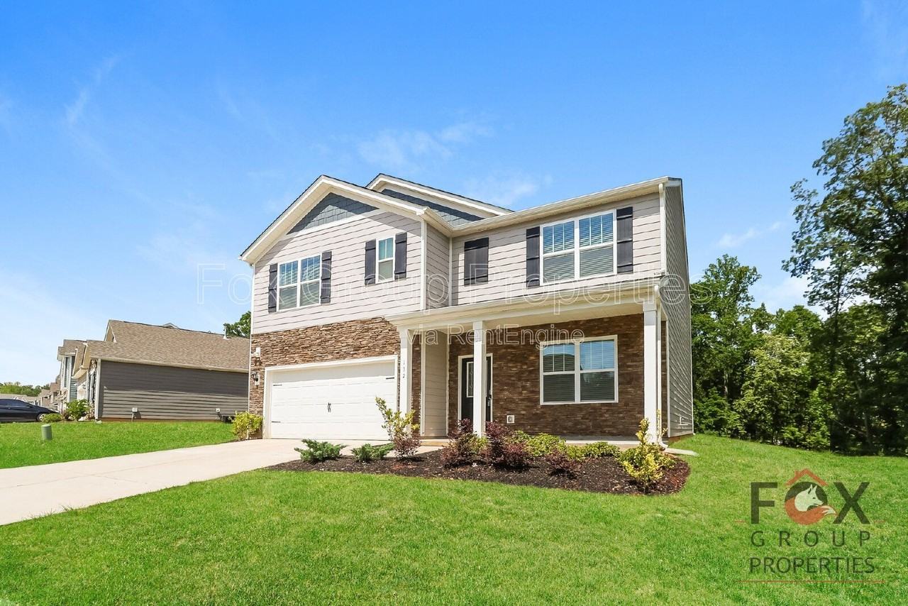 132 Scotsway Ct - Photo 4 of 22