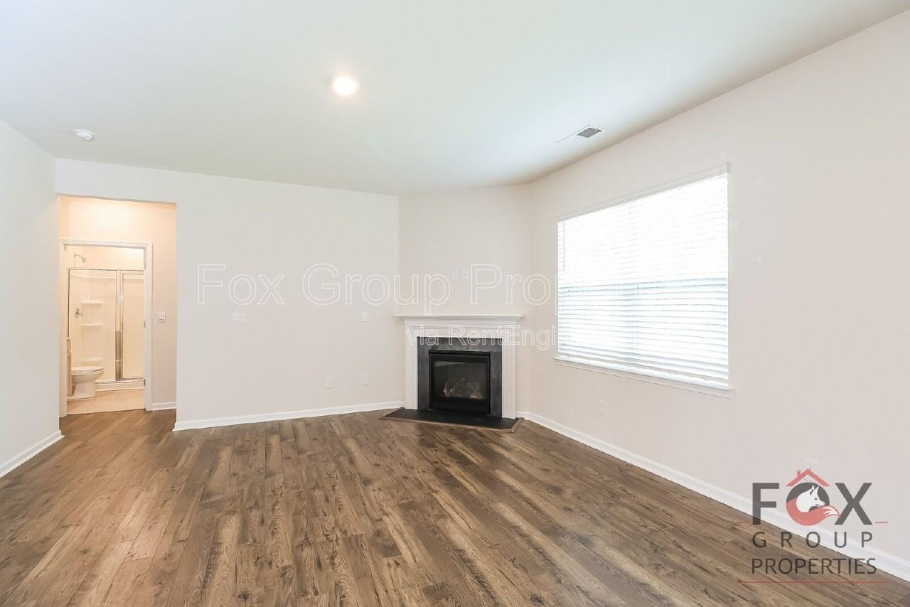 132 Scotsway Ct - Photo 5 of 22