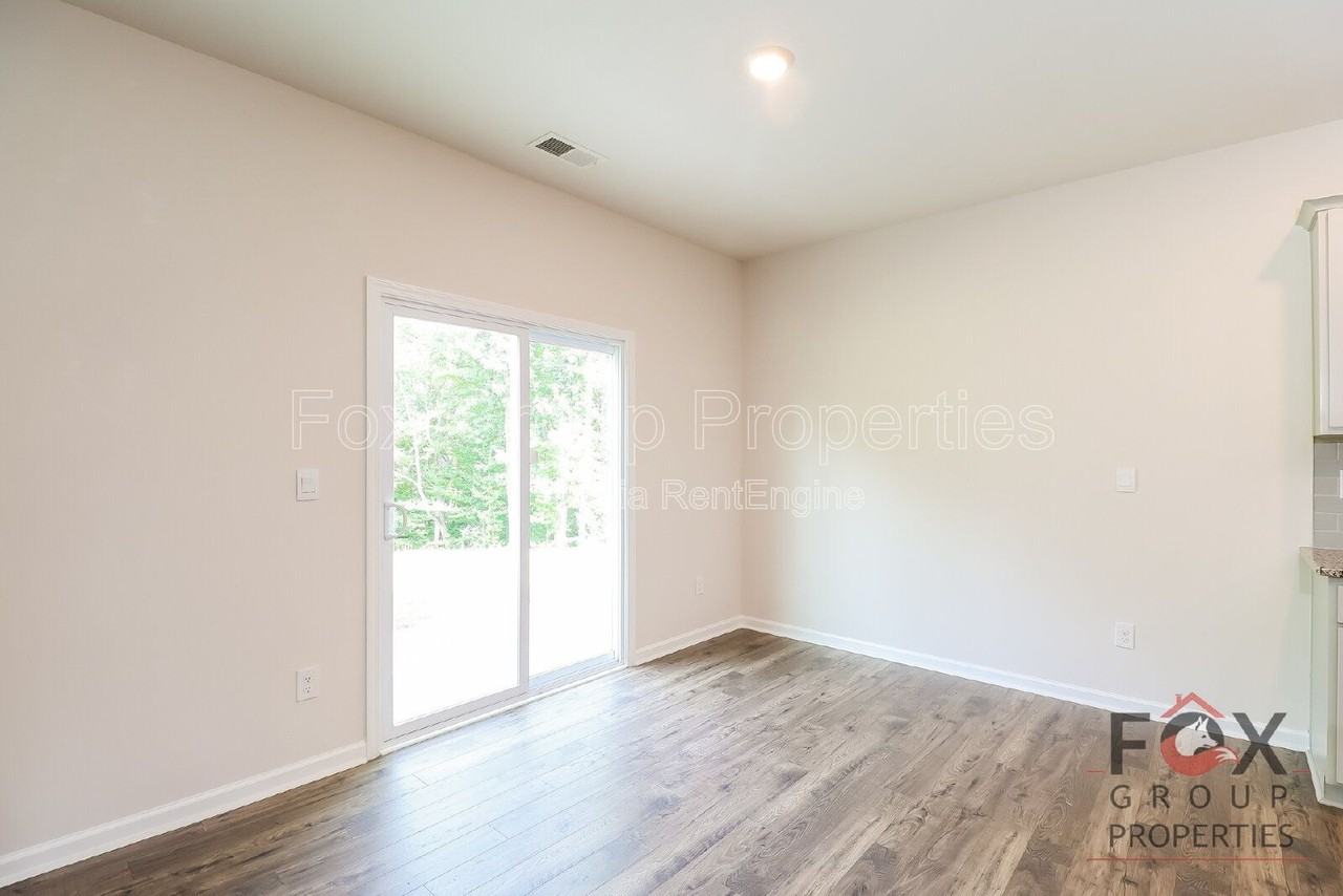 132 Scotsway Ct - Photo 7 of 22