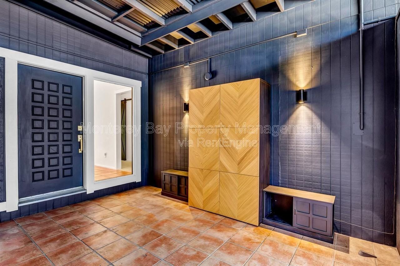 3057 Otto Dr - Photo 6 of 44