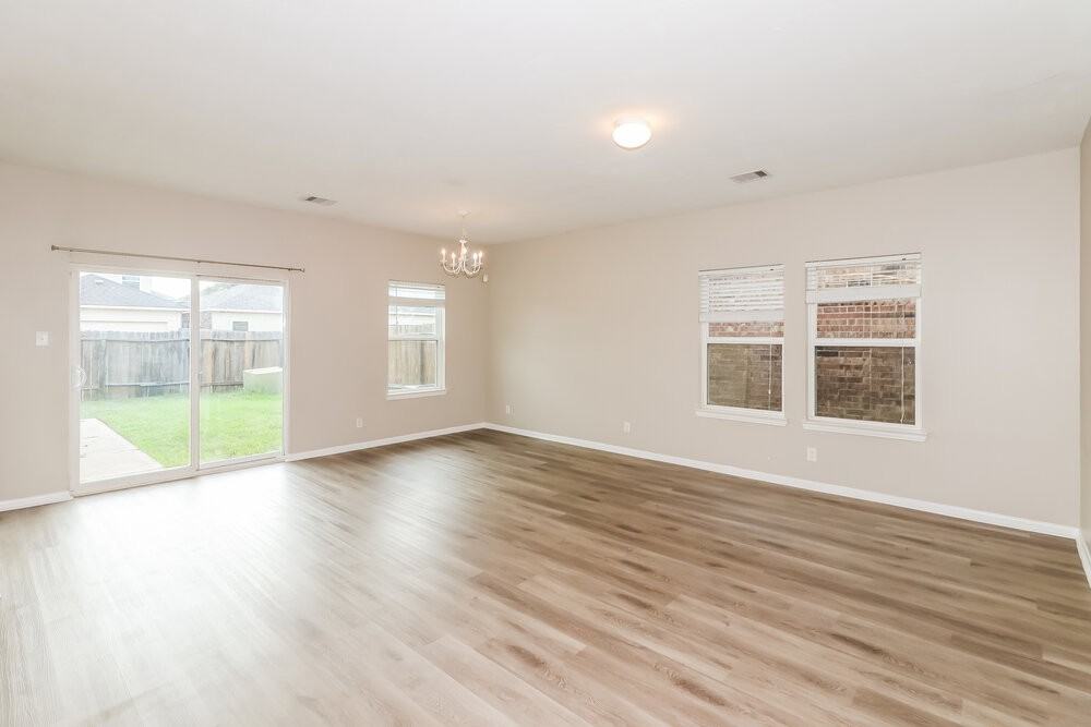 8119 Almera Falls Dr - Photo 3 of 16