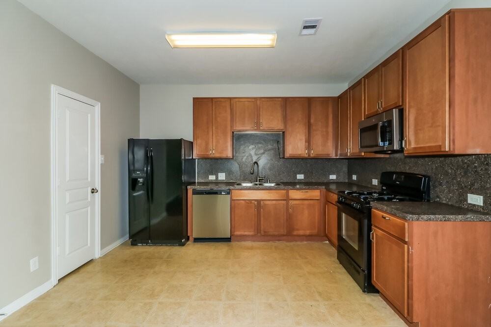 8119 Almera Falls Dr - Photo 6 of 16