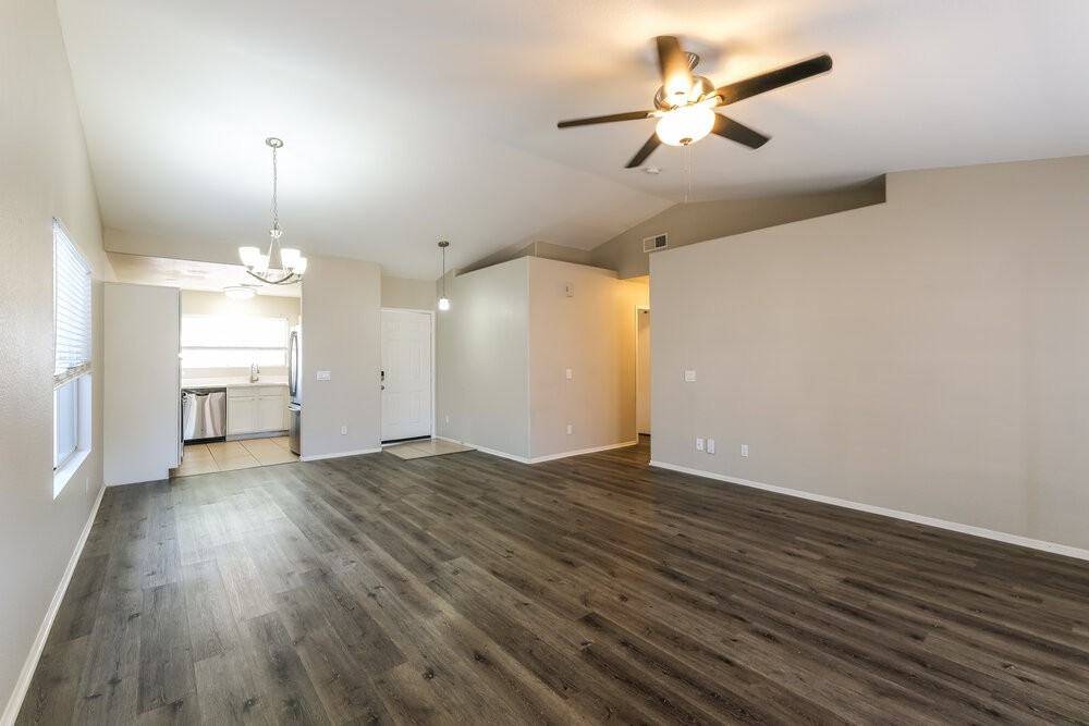16183 W Buchanan St - Photo 5 of 16