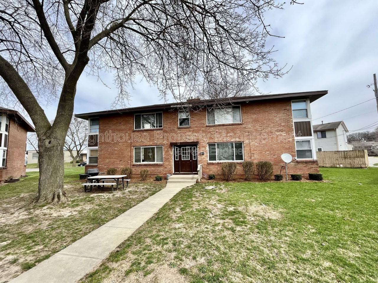 1215 Ottillia St Se #D - Photo 5 of 16
