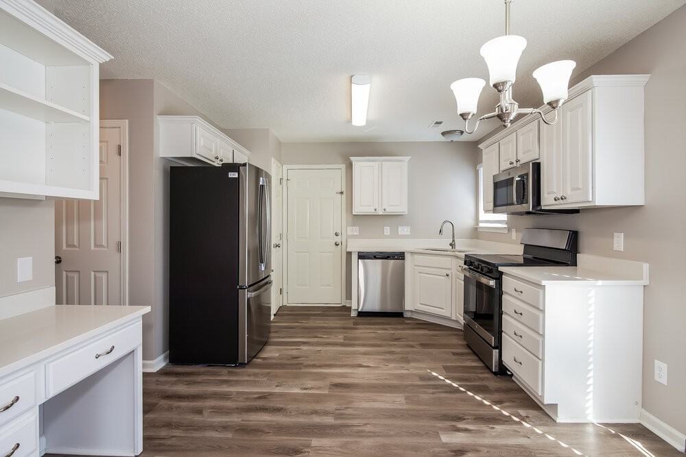 109 Silverleaf Rd - Photo 7 of 17
