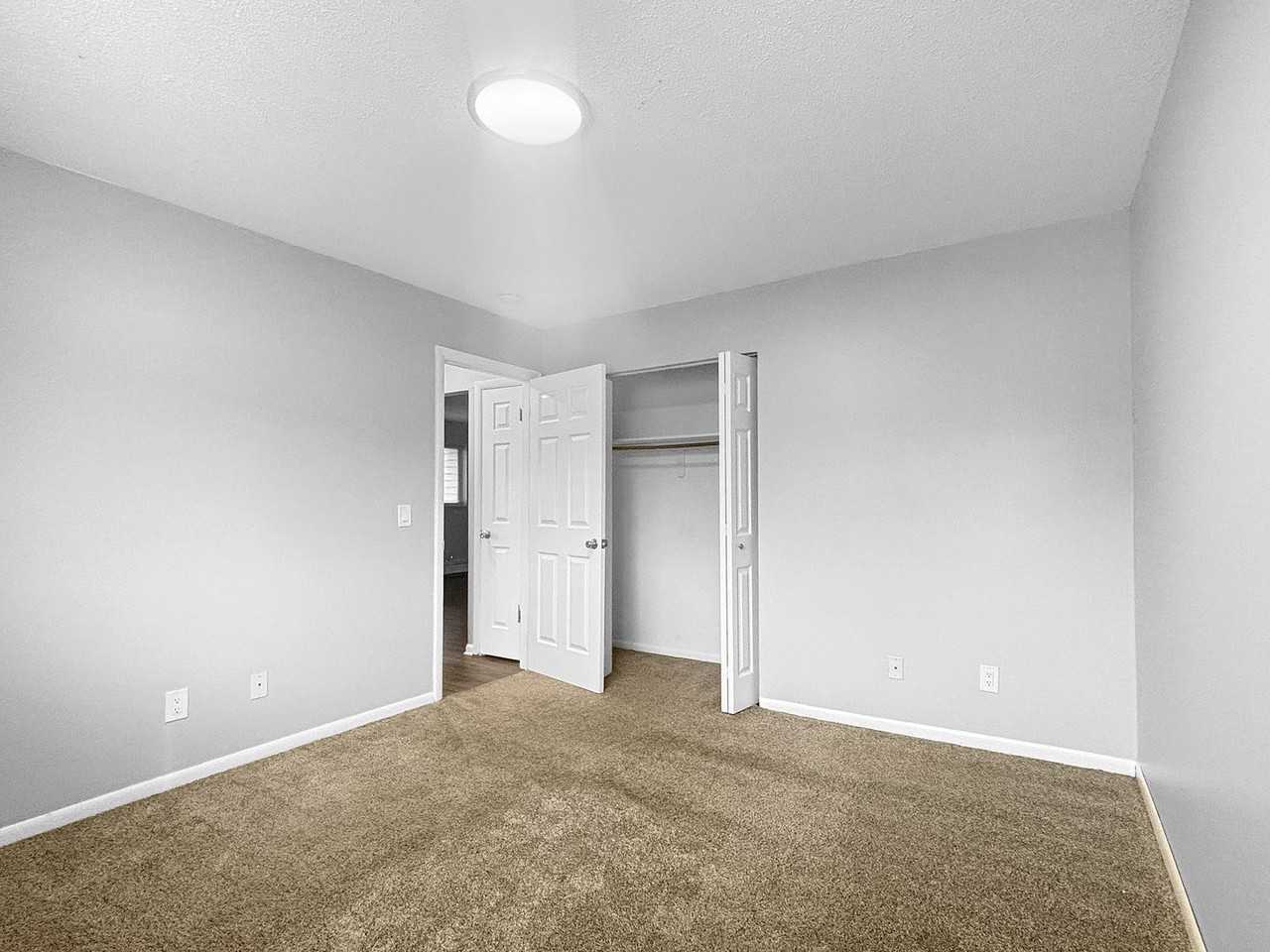 2424 36th St Sw #1 - Photo 3 of 7