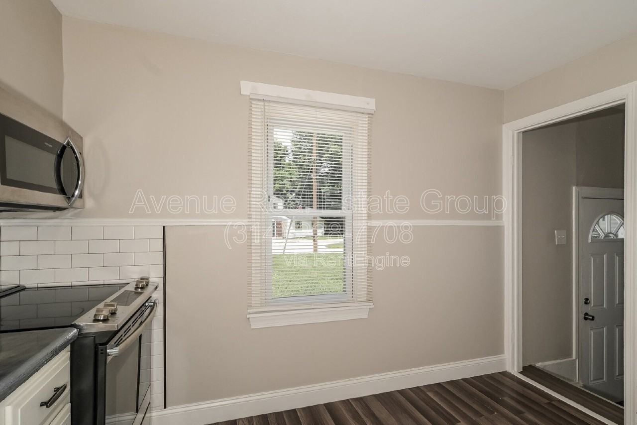 925 Mcdonough St - Photo 5 of 11