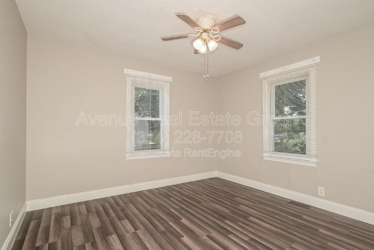 925 Mcdonough St - Photo 6 of 11