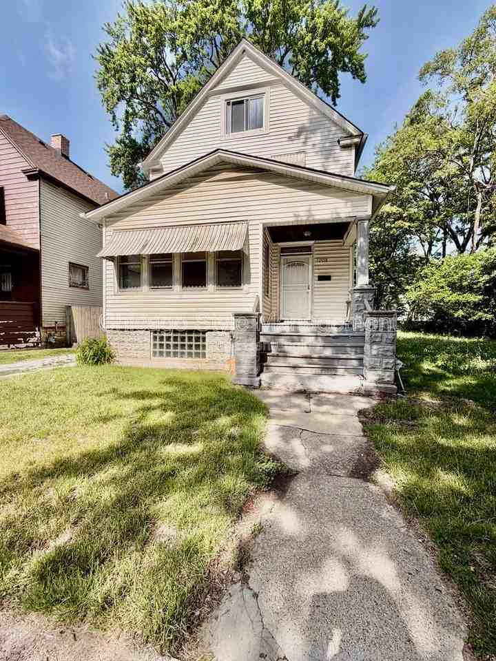 12138 S Parnell Ave - Photo 2 of 12