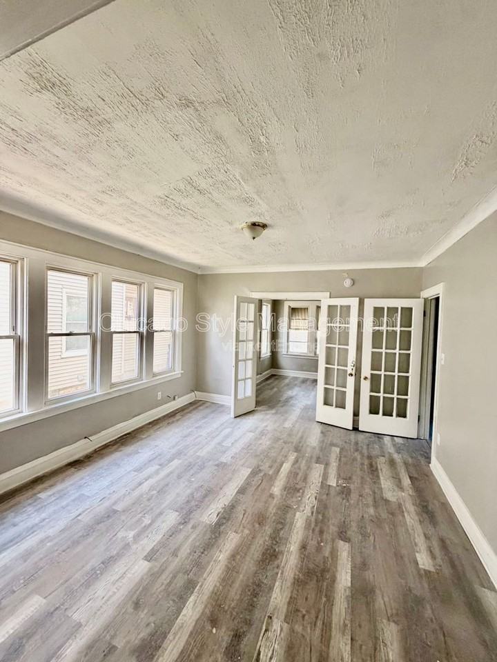 12138 S Parnell Ave - Photo 7 of 12