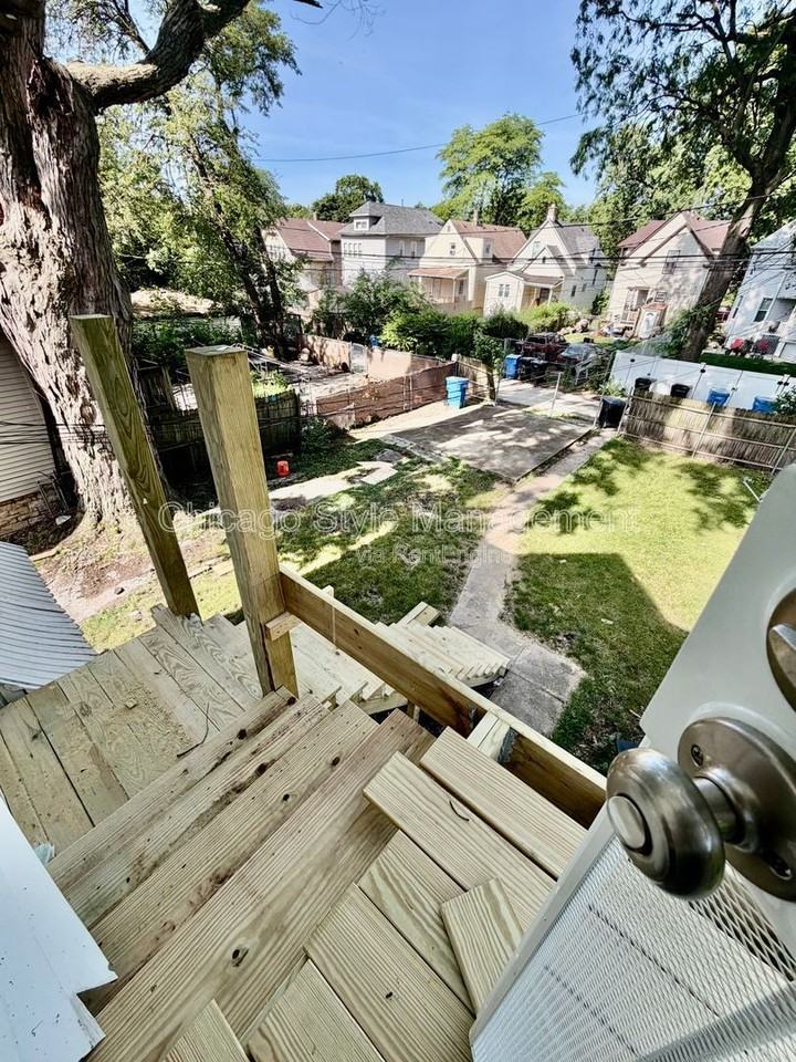 12138 S Parnell Ave - Photo 5 of 15