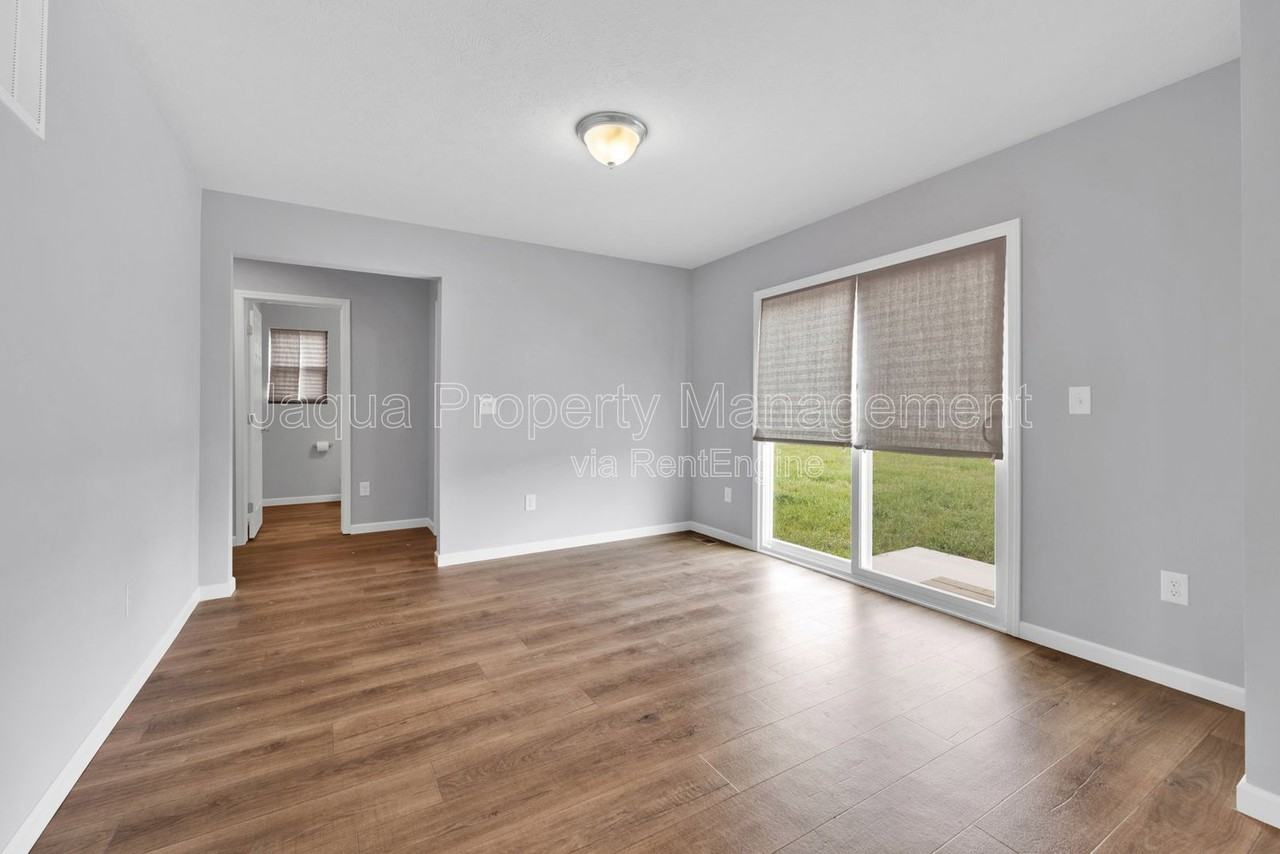 48265 Silver Oaks W - Photo 7 of 24