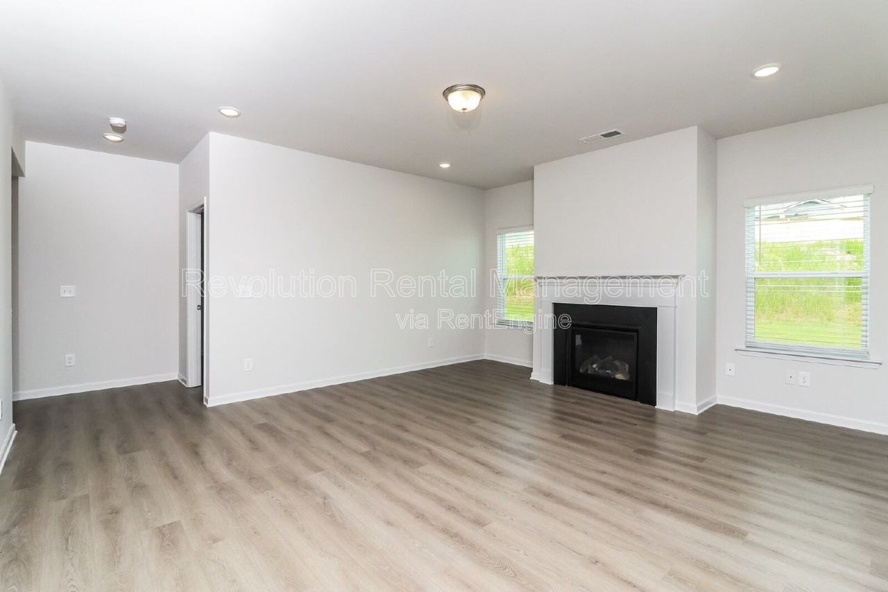 415 Sierra Pt Sw - Photo 6 of 34