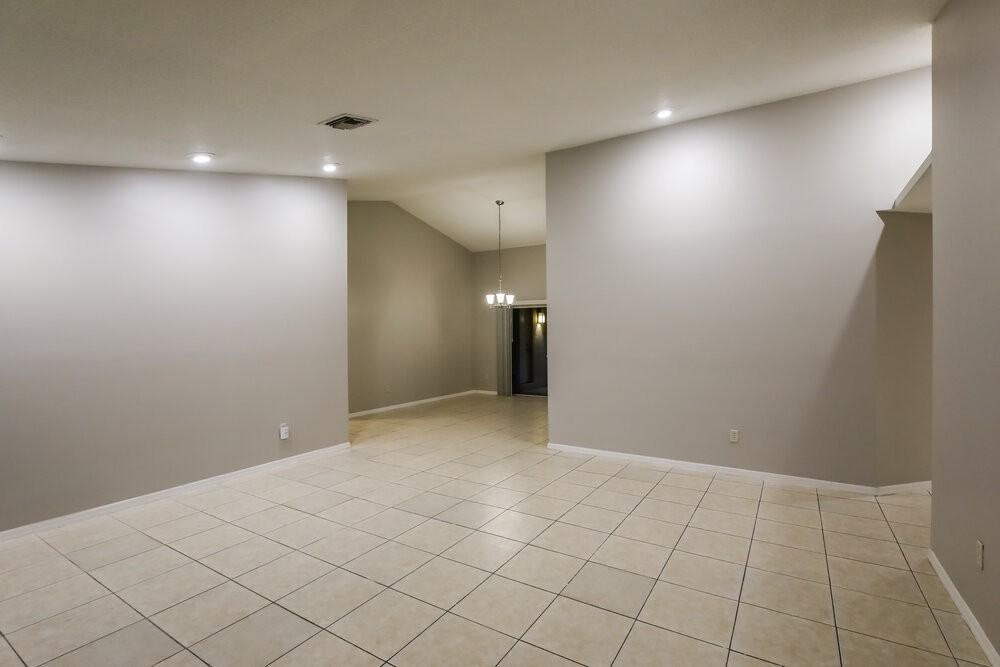 1703 Egret Rd - Photo 3 of 16