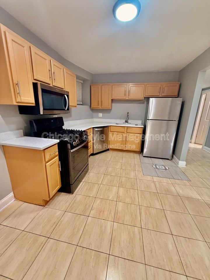 6605 S Kimbark Ave #6605G - Photo 3 of 11