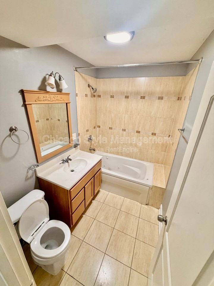 6605 S Kimbark Ave #6605G - Photo 4 of 11