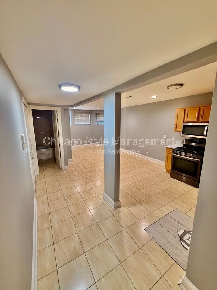 6605 S Kimbark Ave #6605G - Photo 5 of 11