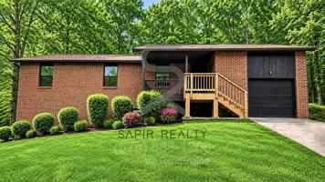 featured image of 2840 Alexandria Dr Sw