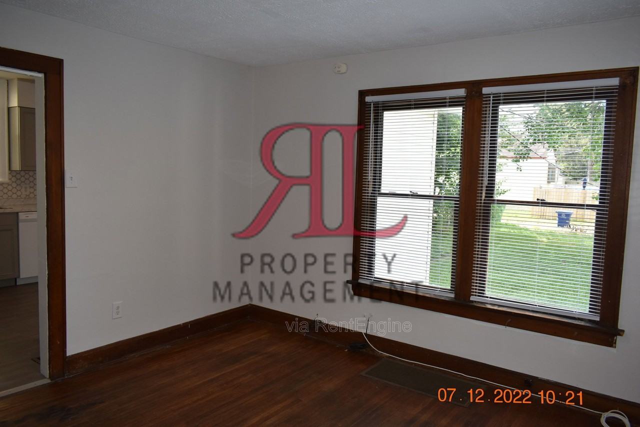 765 E Deshler Ave - Photo 7 of 42