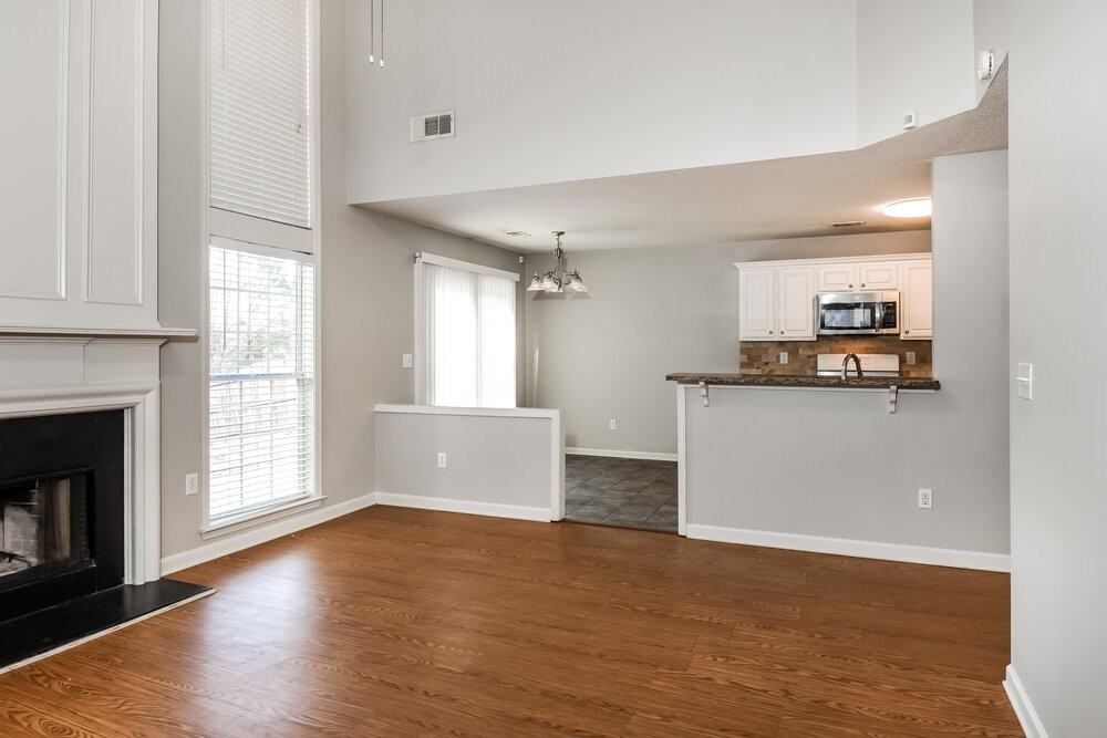 135 Wallnut Hall Cir - Photo 5 of 17