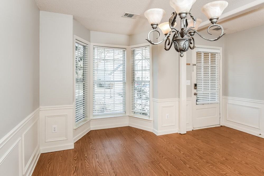135 Wallnut Hall Cir - Photo 6 of 17
