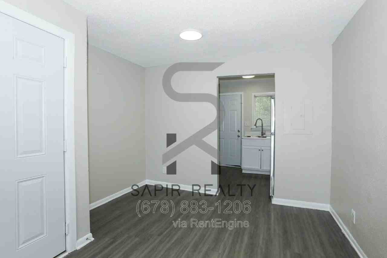 2065 Alison Ct Sw #6 - Photo 4 of 15