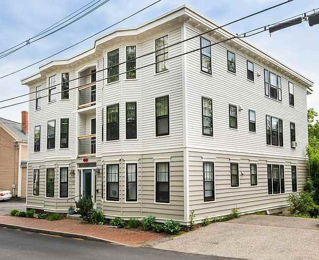 134 South St #12 - Photo 2 of 12