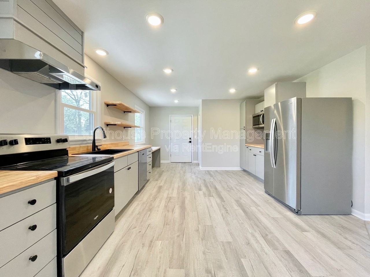 1505 68th St Se #1 - Photo 3 of 14