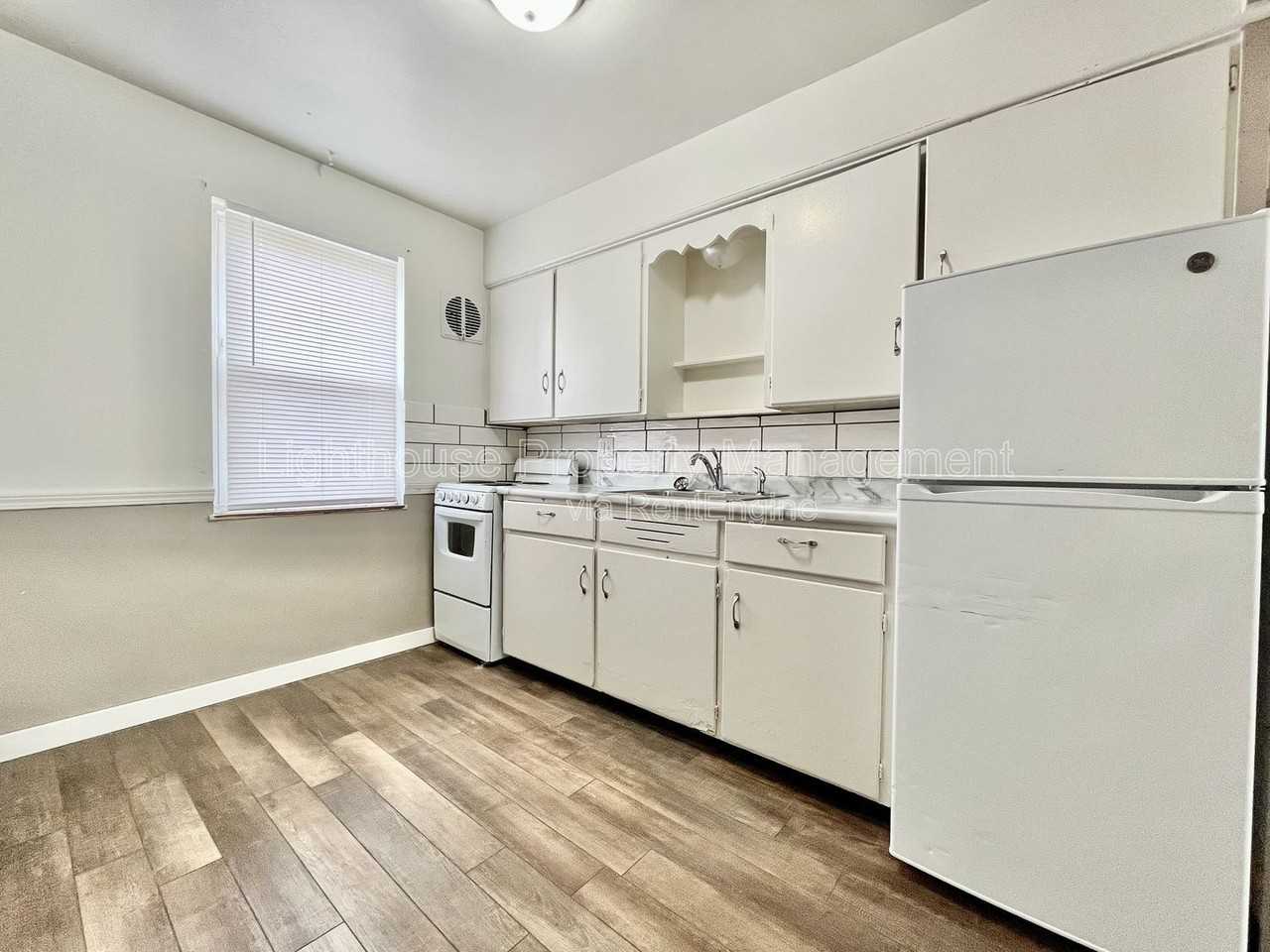 1193 Ottillia St Se #C - Photo 2 of 6