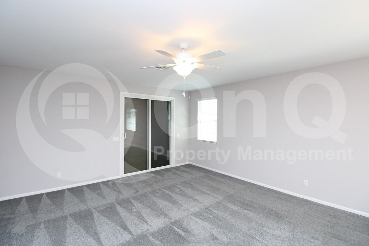 24750 W Huntington Dr - Photo 6 of 21
