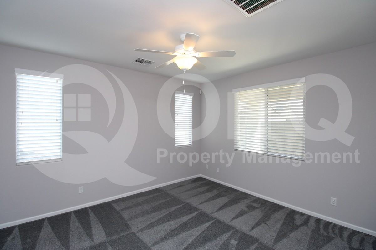 24750 W Huntington Dr - Photo 7 of 21