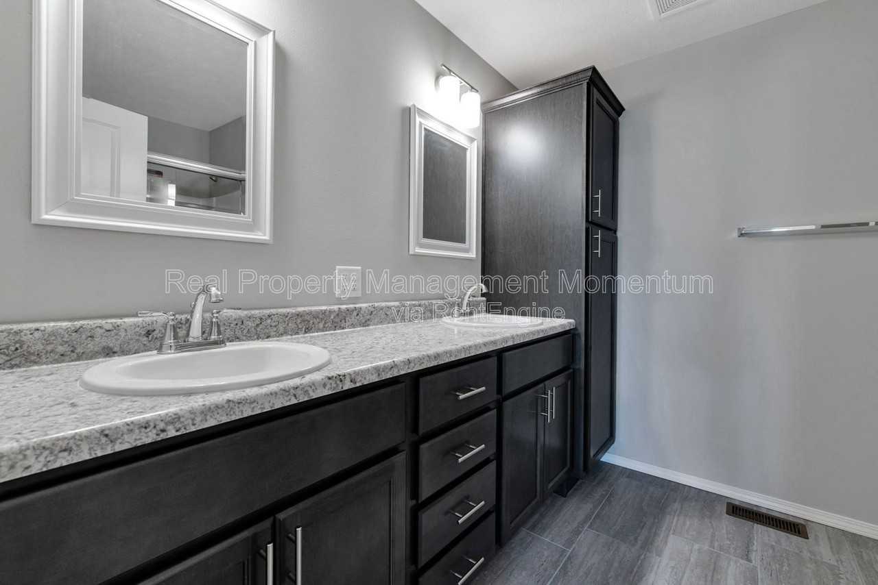 971 Genevieve Ave - Photo 6 of 26