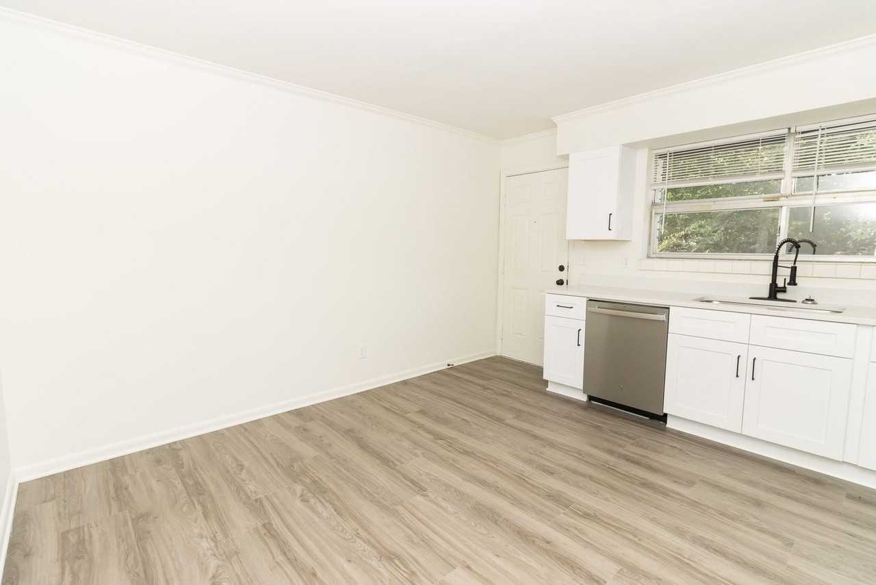 513 Donaldson Rd #3 - Photo 6 of 17