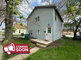 featured image of 112 N Green St