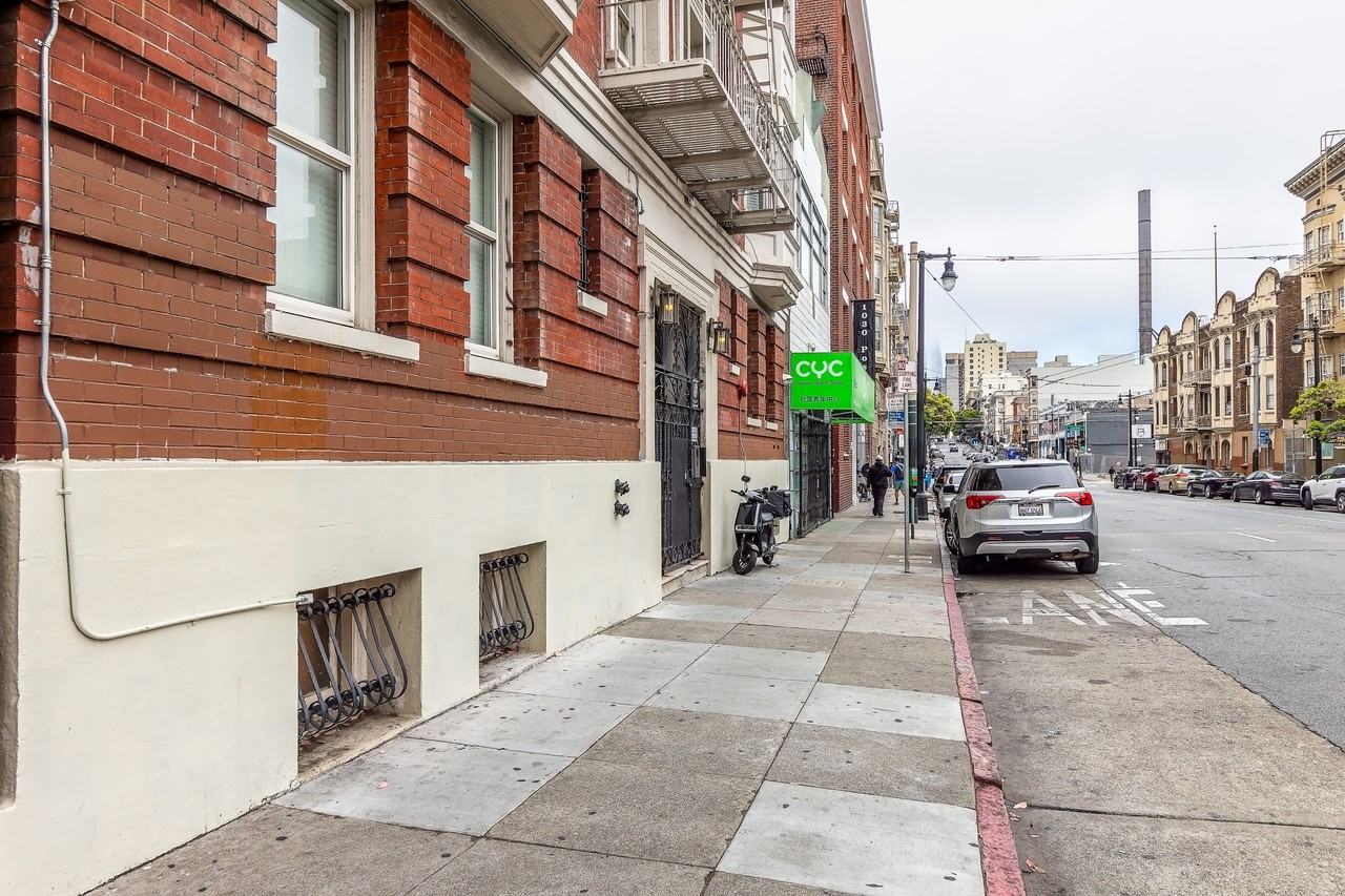 1050 Post Street - Photo 6 of 14