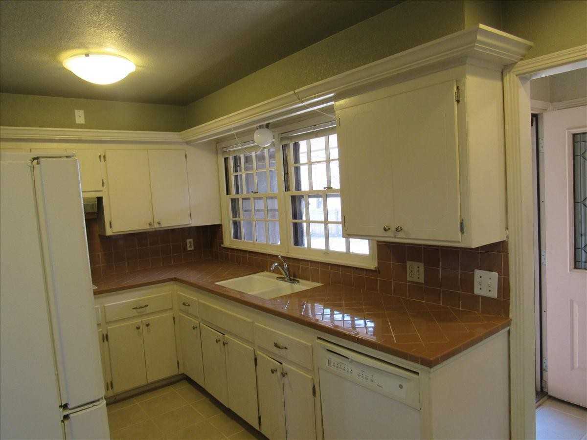 9909 Sunnymeade Pl #14090984 - Photo 7 of 24