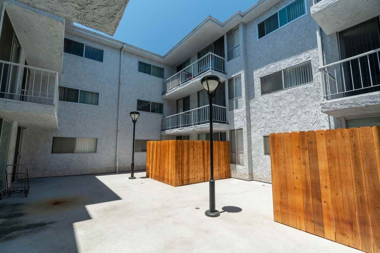 245 South Serrano Ave - Photo 6 of 42