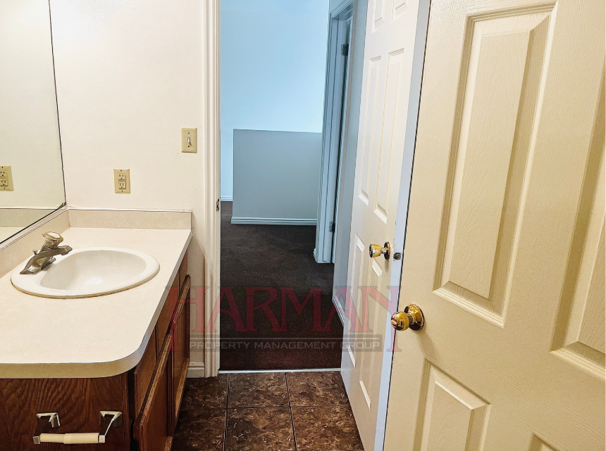 699 Nw #1 - Photo 6 of 30
