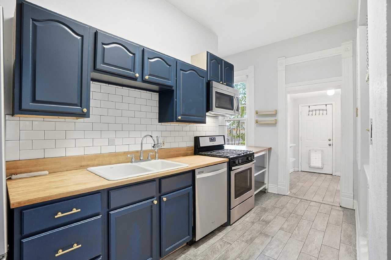 3131 California St - Photo 5 of 32