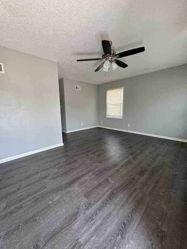 2359 N Estelle St - Photo 4 of 13