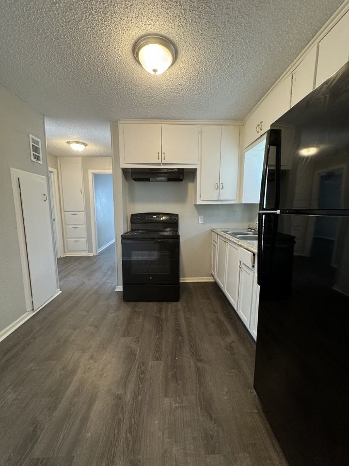 2359 N Estelle St - Photo 6 of 13