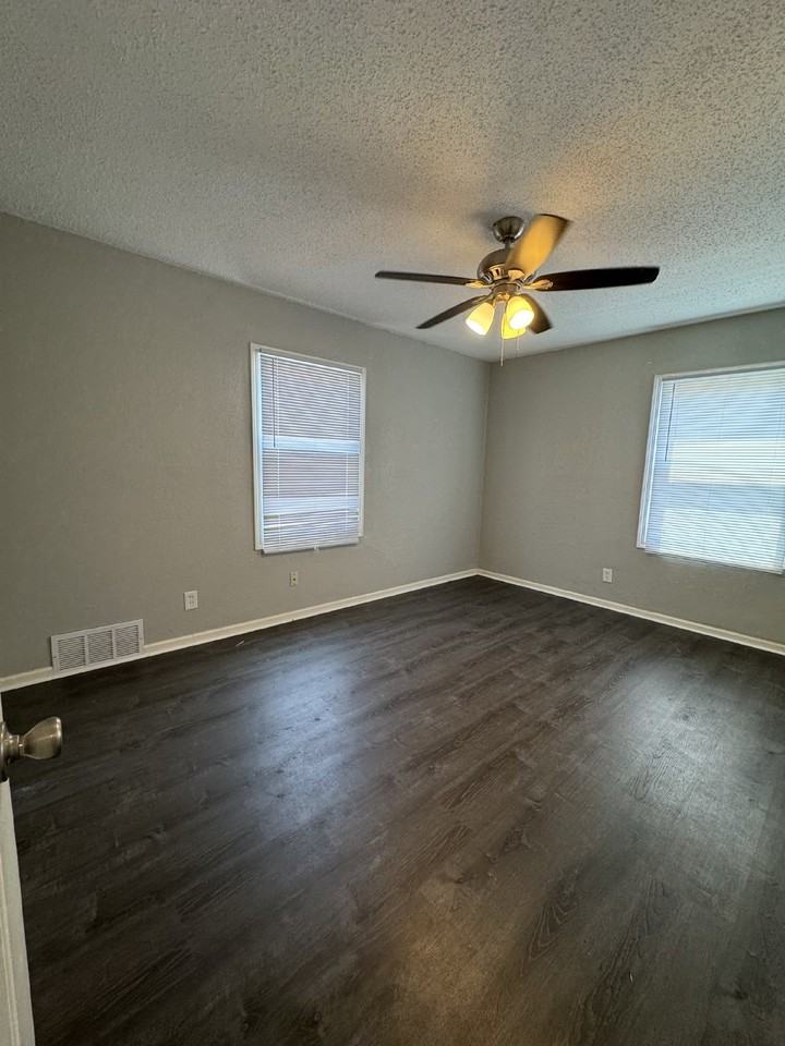 2359 N Estelle St - Photo 7 of 13