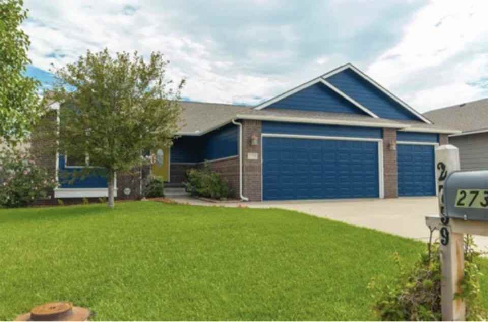 2739 E Fairchild Ct - Photo 3 of 3